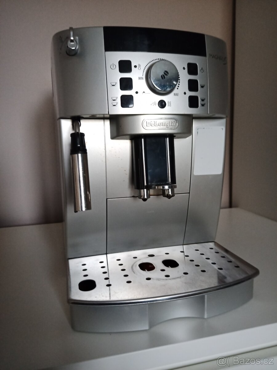 DeLonghi Magnifica 22110 SB
