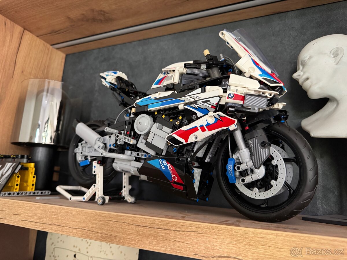 Lego Technic 42130 BMW M 1000 RR