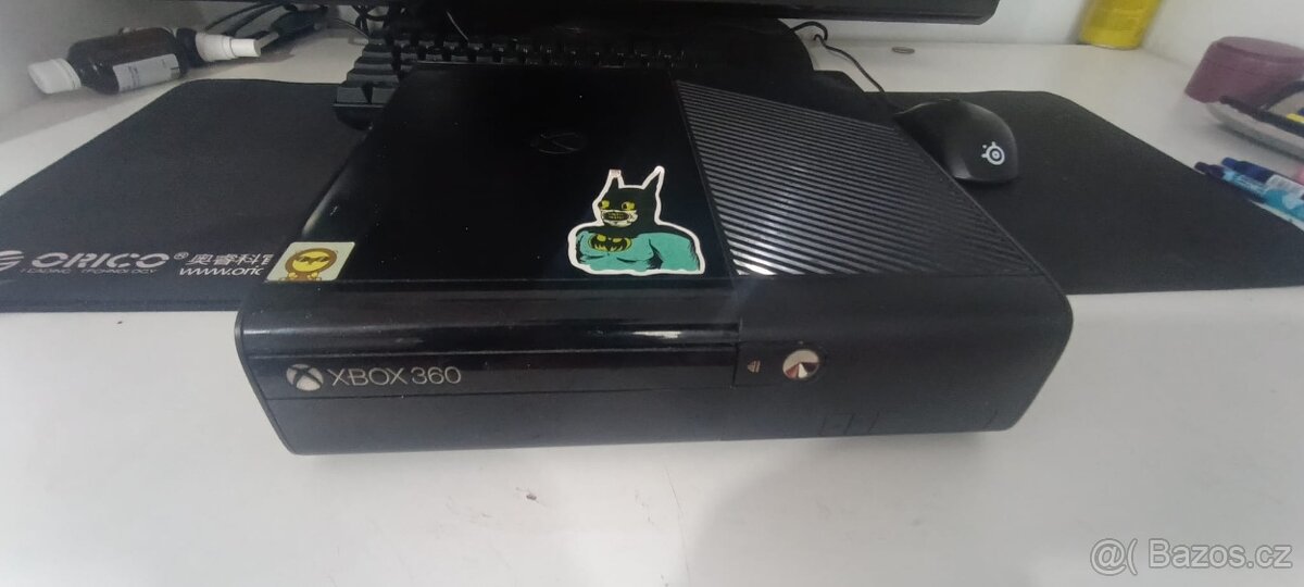 XBOX 360 E 1000GB, Kinect, Hry