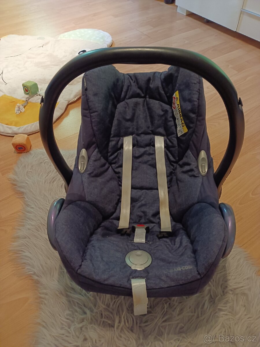 Maxi Cosi - Vajíčko se základnou