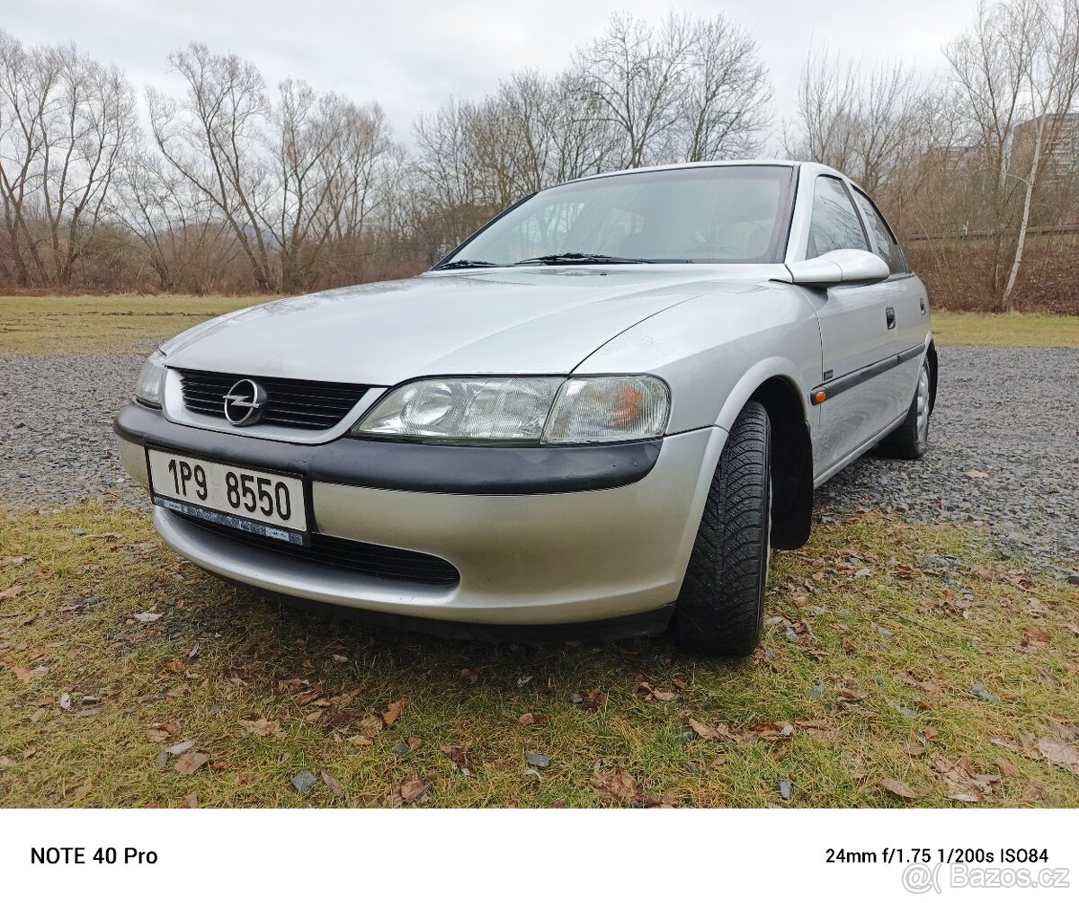 Opel Vectra 1.6i 16V