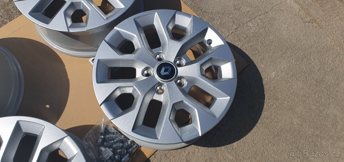 Renault dacia honda nissan toyota suzuki 5x114,3 r16