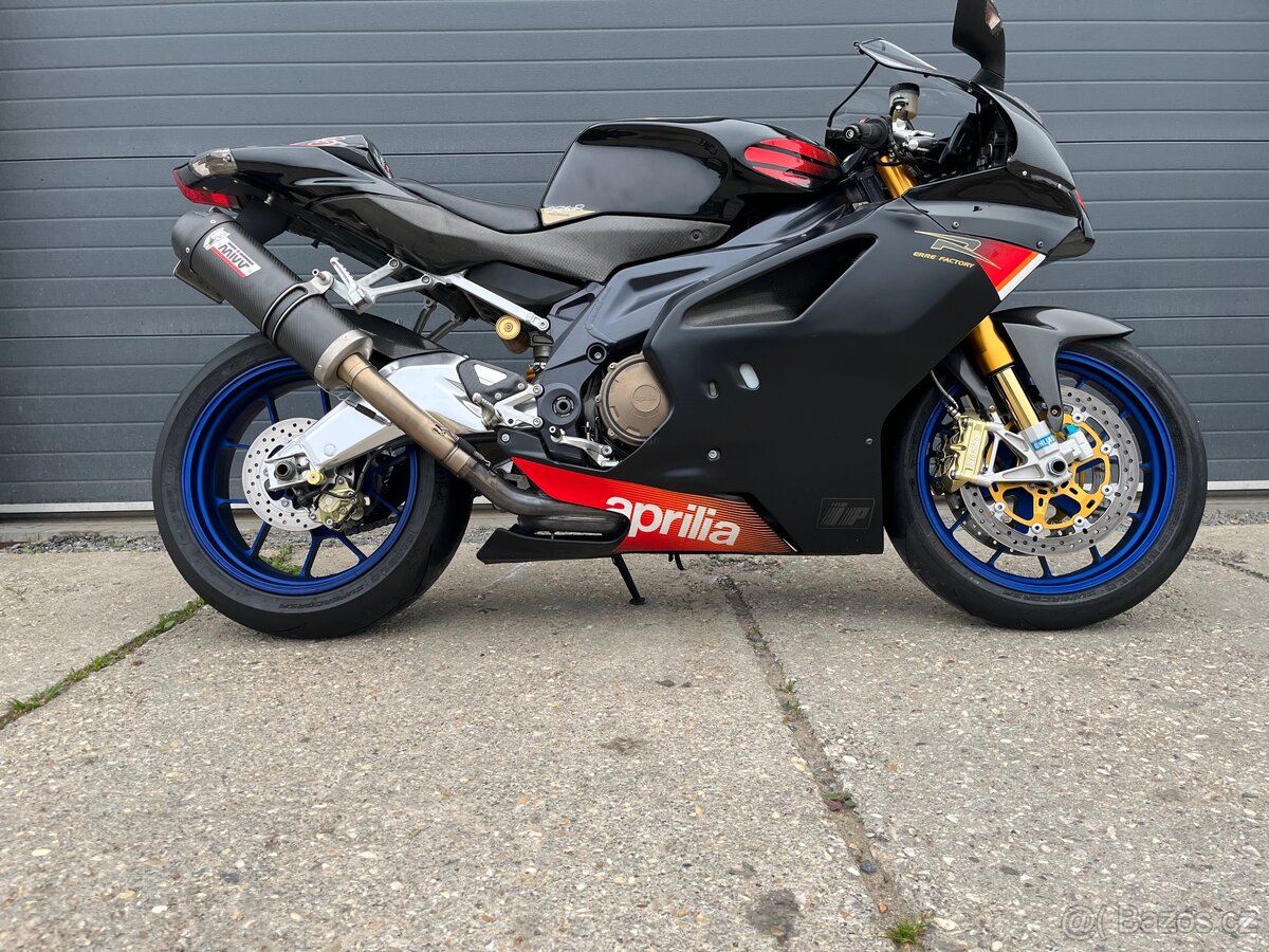 Aprilia RSV 1000R Factory