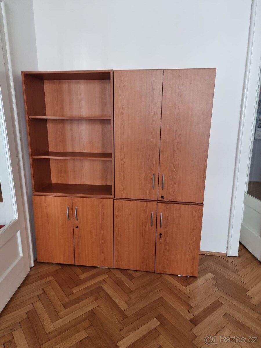 Skříně + komoda