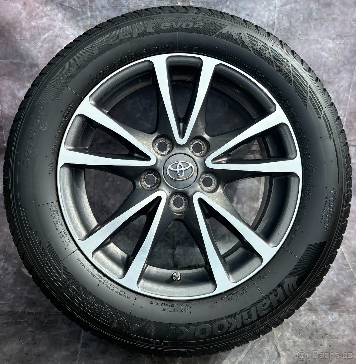 Originální Alu kola 5x114,3 Toyota Avensis,Verso 205/60/16