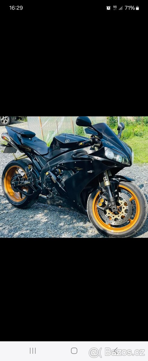 Yamaha R1 YZF
