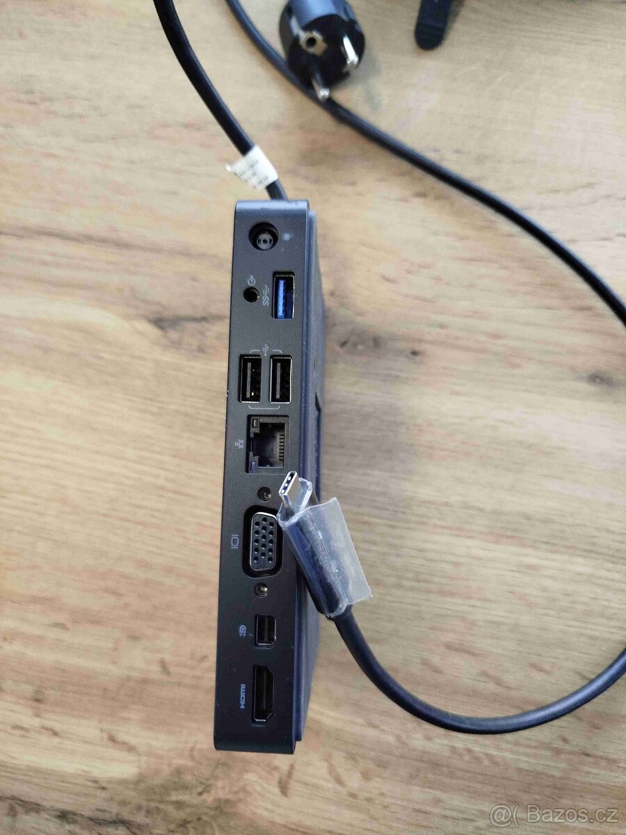 Dokovací stanice Dell WD15+130W zdroj