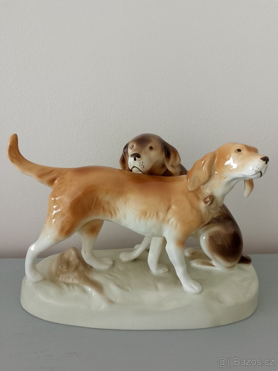 Porcelánová soška psi