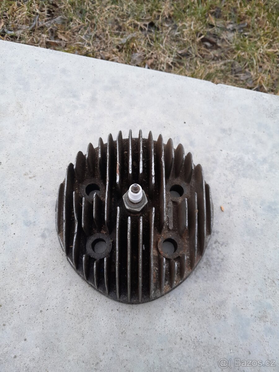 Hlava jawa pérák