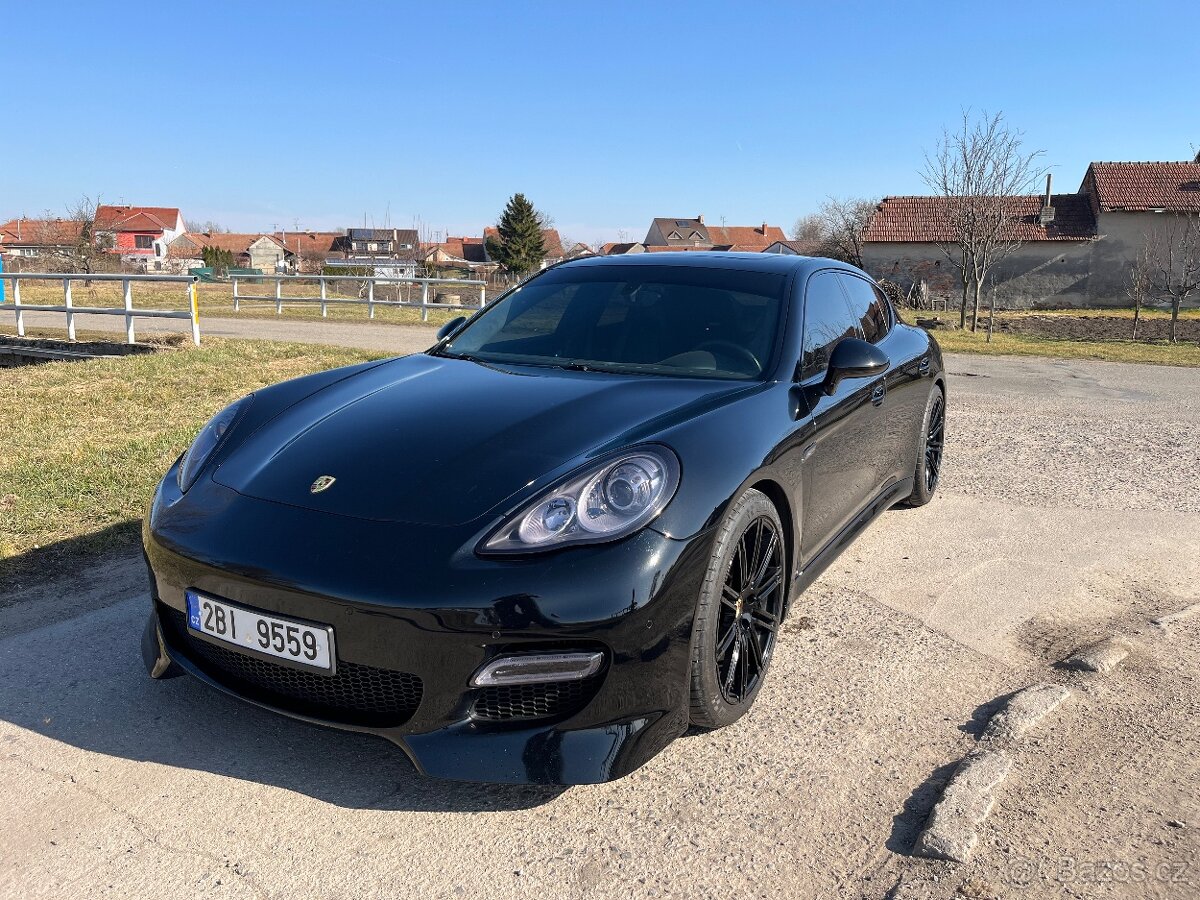 Porsche Panamera Turbo (368kw)