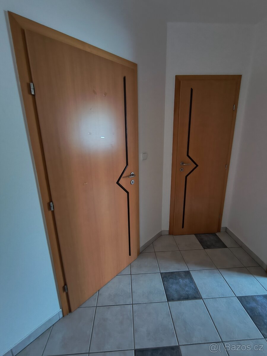 Daruji vnitřní dveře - rezervováno