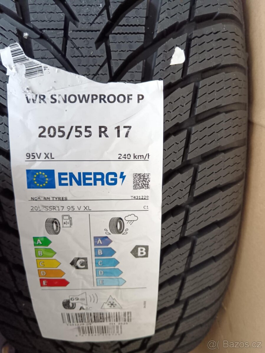 Nokian WR SNOWPROOF P 95 V XL
205/45 R17 1kus