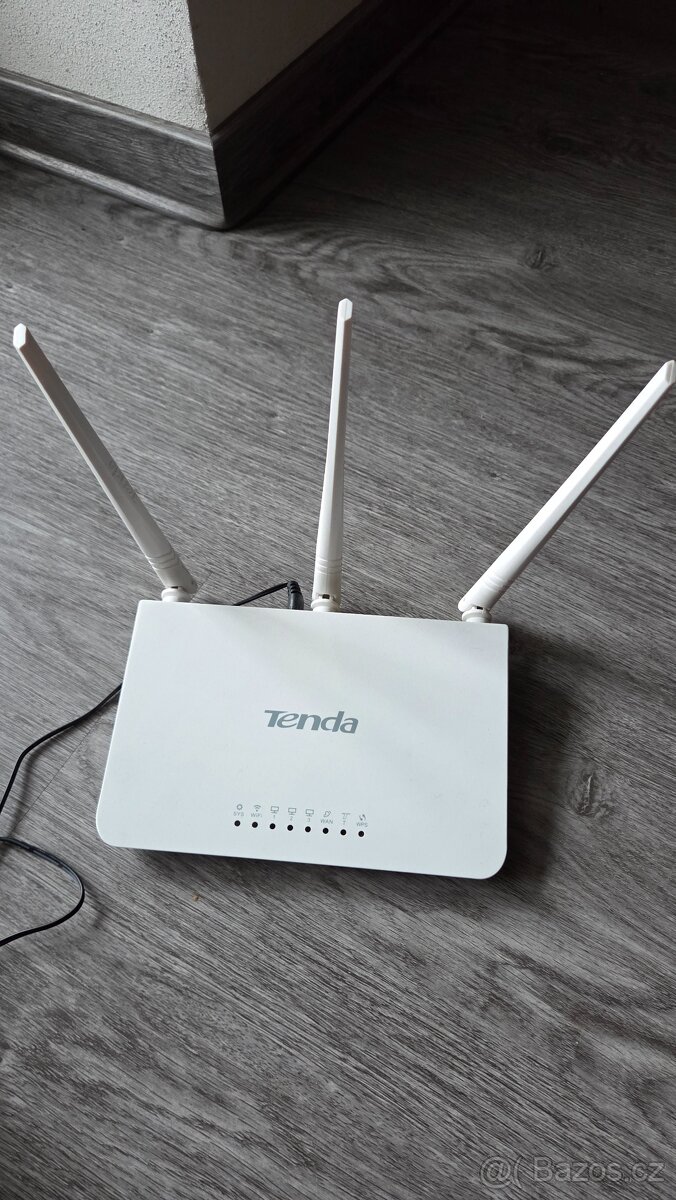 Wifi Router Tenda bílý 3 antény