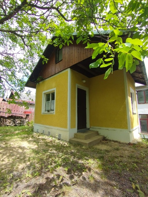 Prodej zděné chaty na vlastním pozemku
