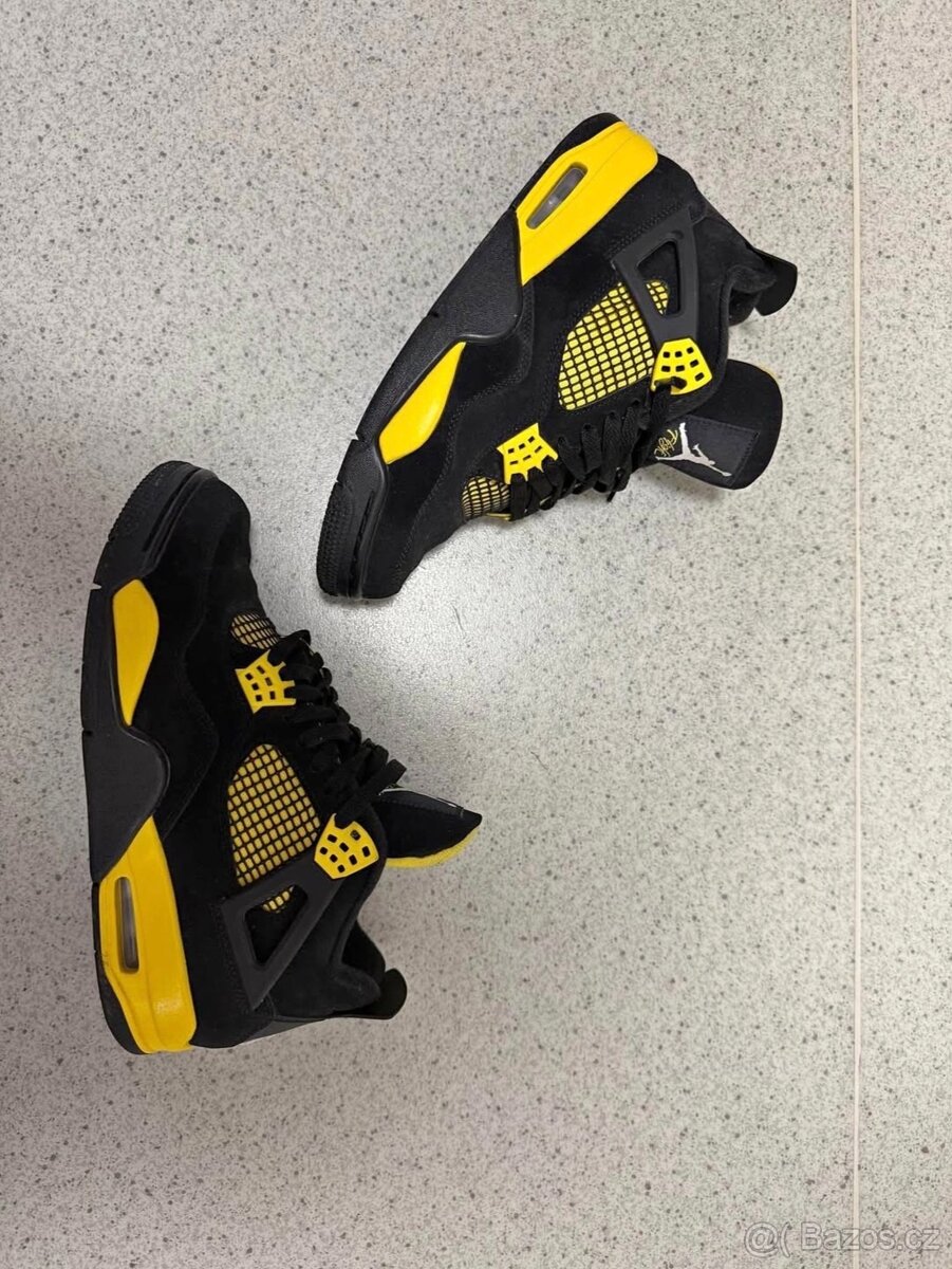 Air Jordan 4 Retro “Yellow Thunder”