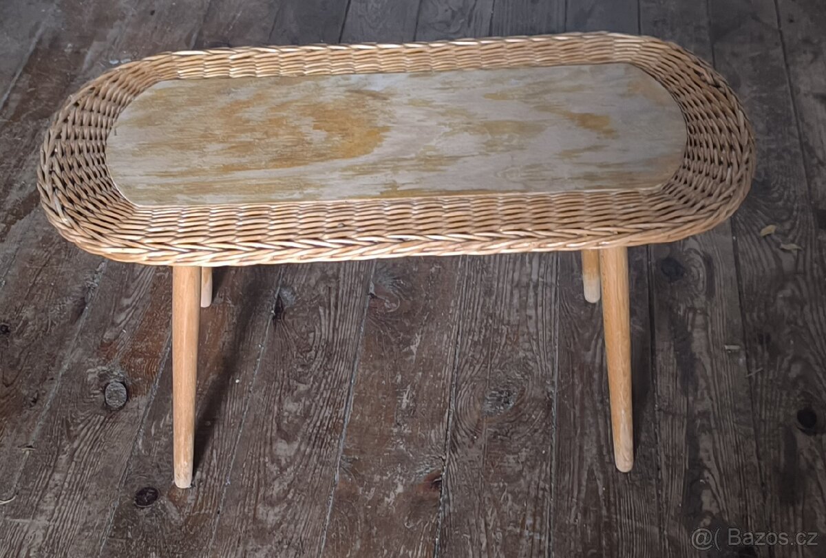 RATANOVÝ PROUTĚNÝ KVĚTINOVÝ ODKLÁDACÍ STOLEK ÚLUV