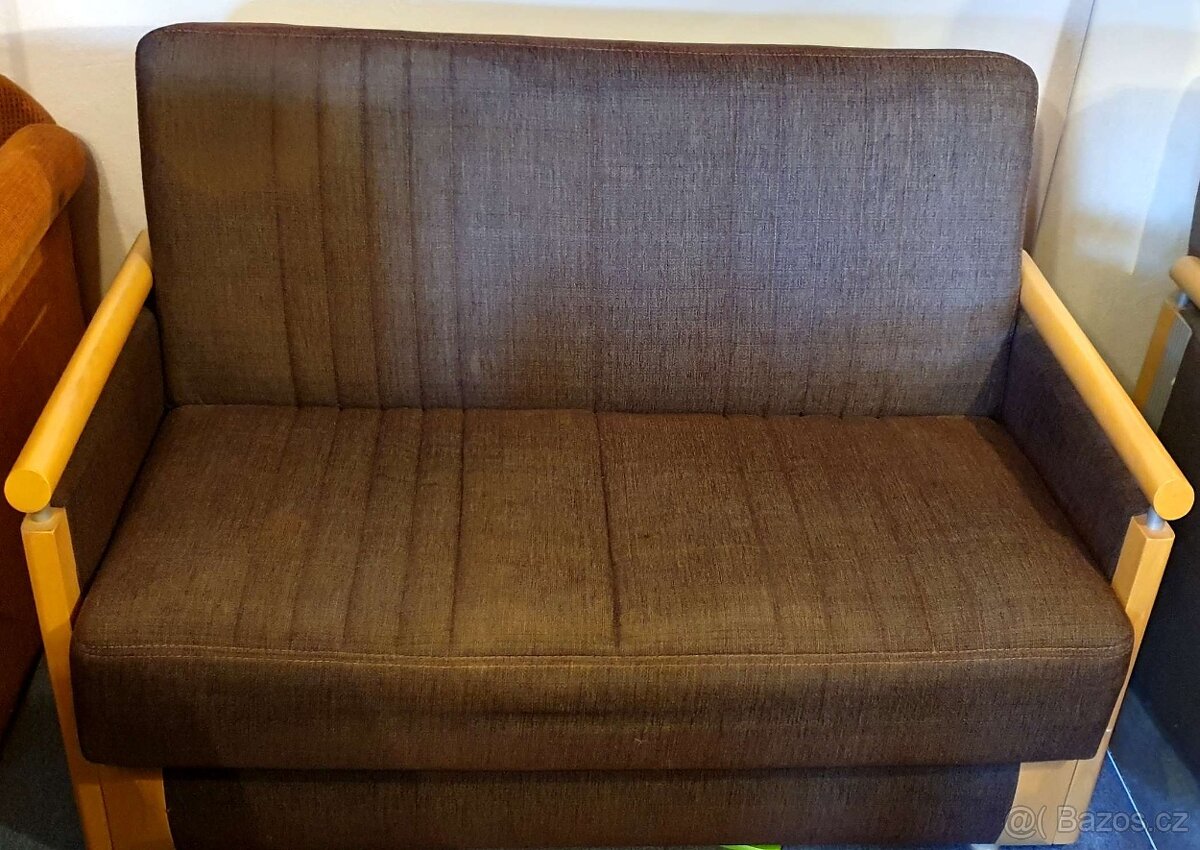 Malý gauč, rozkládací s úložným prostorem