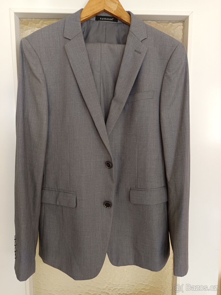 Pánský oblek světlý, velikost 48