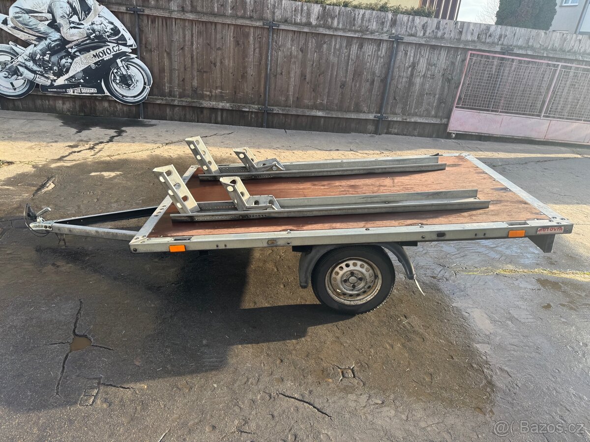 Přívěsný vozík na motorku VEZEKO