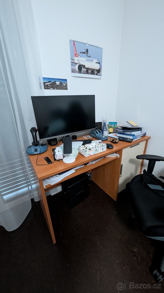 Dětský pokoj nábytek - postel, skříně, stůl