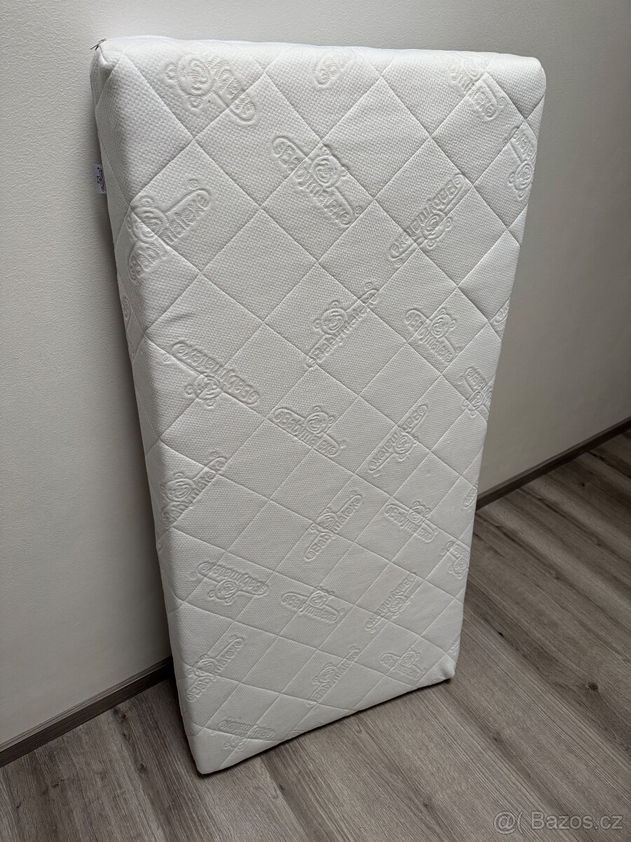 Dětská matrace 120x60cm + prostěradla