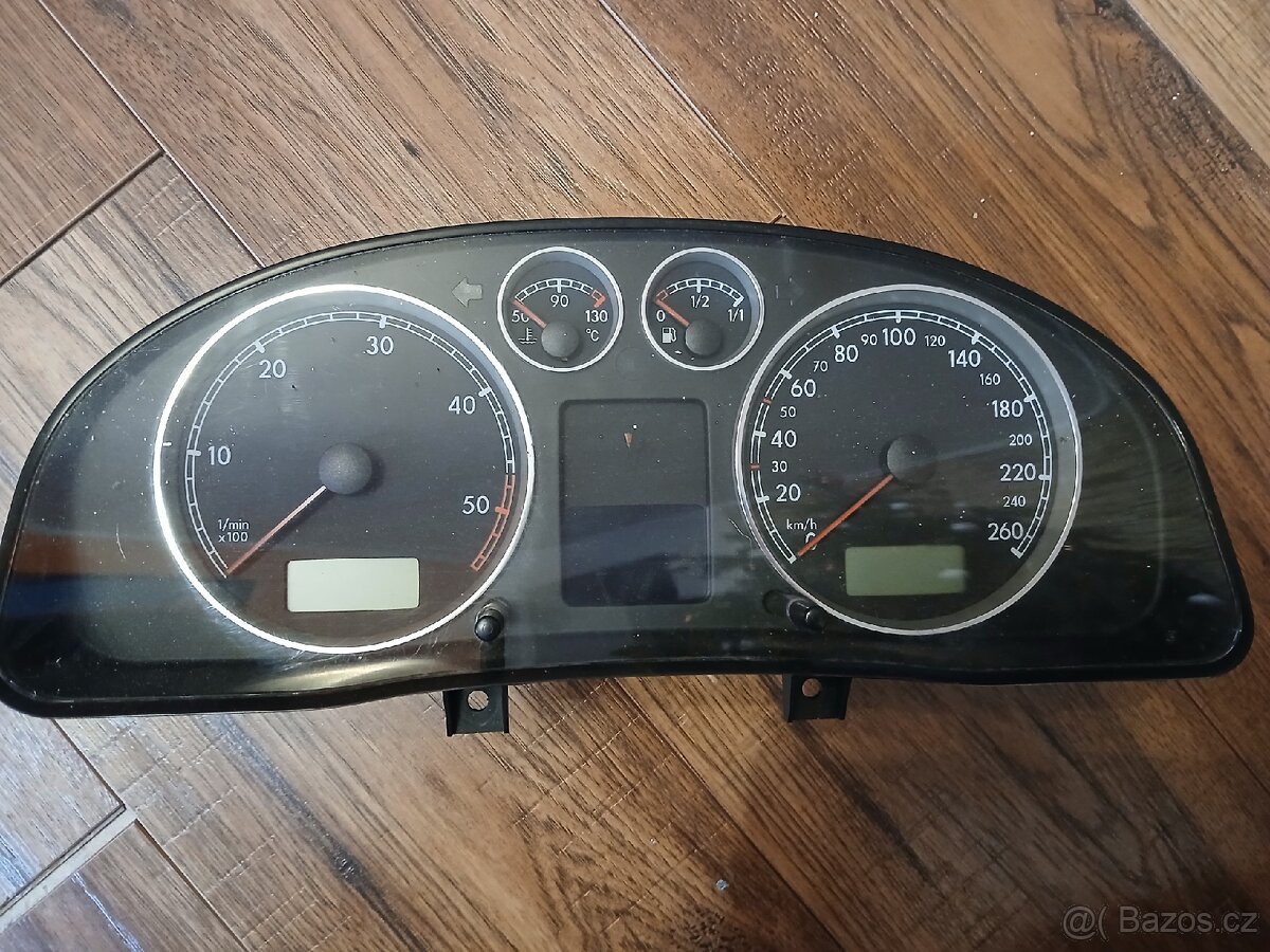 Budíky VW Passat B5.5