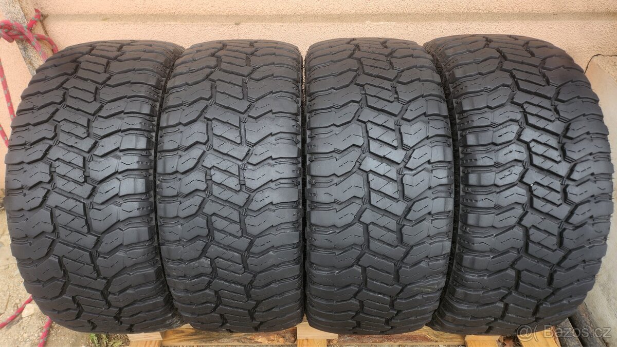 33x12.50R22 LT 114R Radar Renegade R/T+ terénní pneumatiky