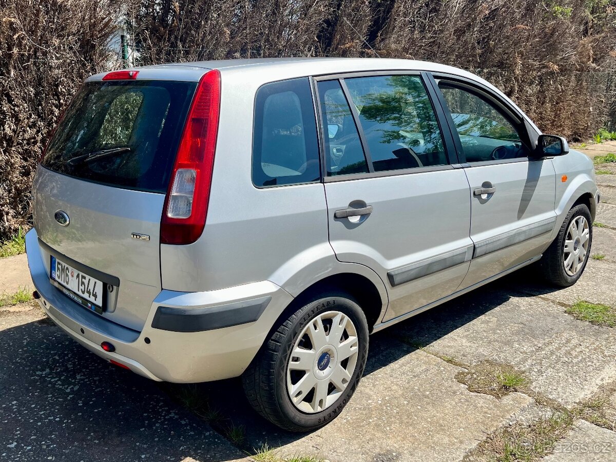 Ford Fusion 1,4 nafta klima nová stk 4,5l / 100