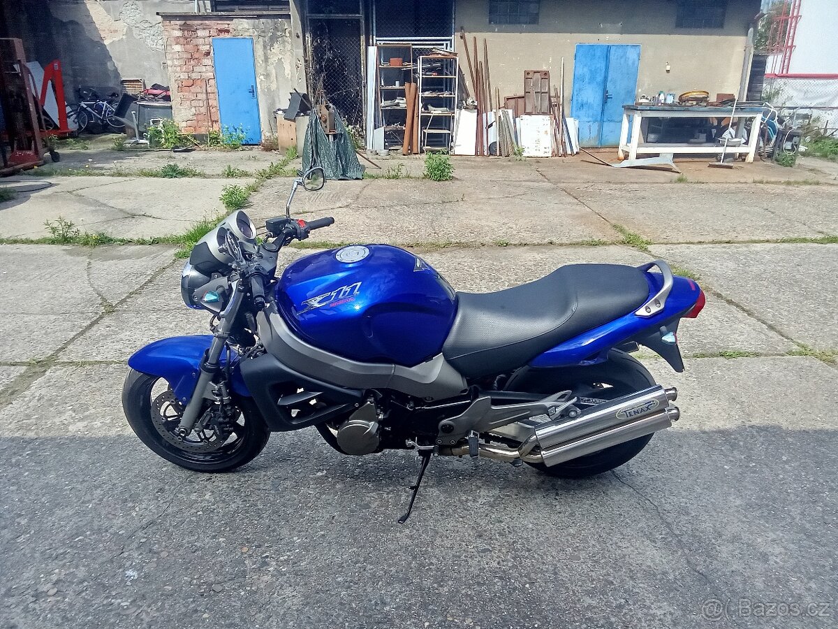 Honda x11 1100