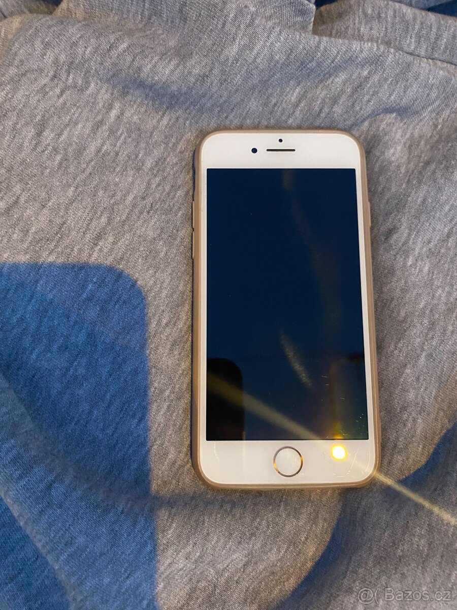iPhone 8