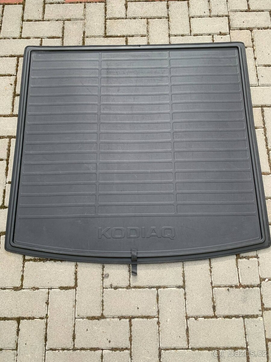 ŠKODA KODIAQ: oboustranný koberec do kufru