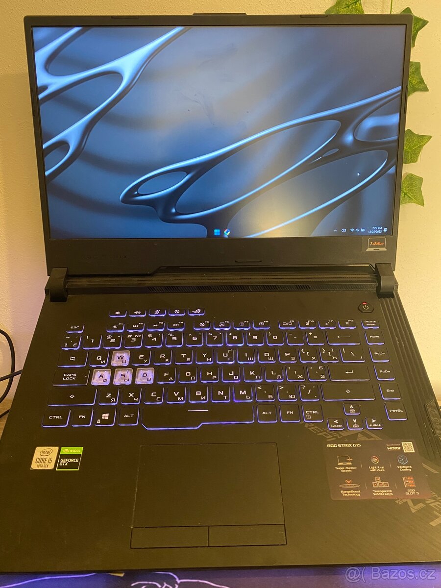 Prodávám notebook Asus Rog Strix g15 model g512