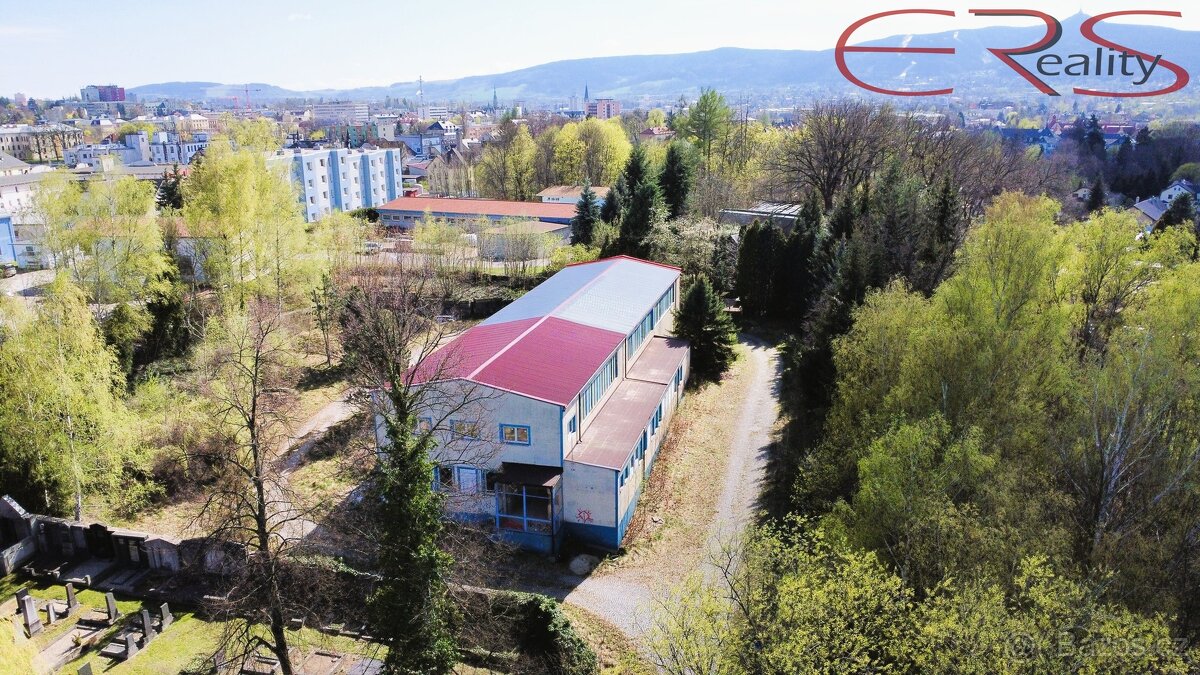 Komerční pozemek 3993 m2 s halou - Liberec I-Staré Město