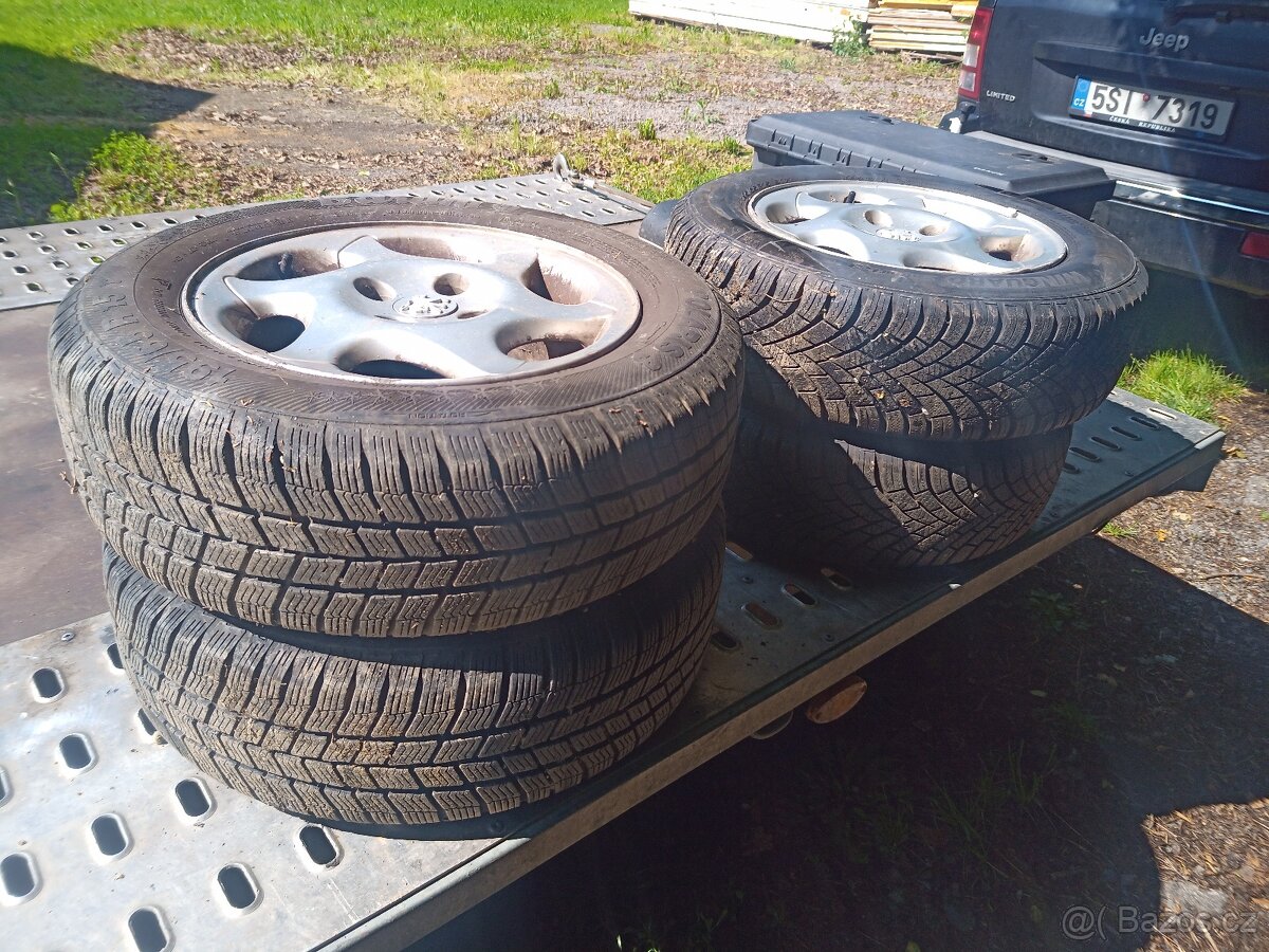 Sada ALU 4x108 195/65 R15, pěkný vzorek 3000kč za 4ks