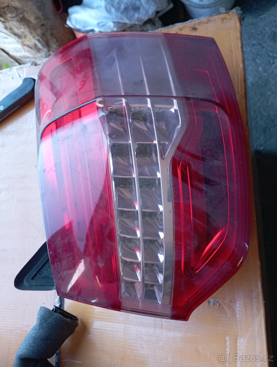 CITROEN C5 III P.Z. SVĚTLO NA SEDAN Z RV 2010