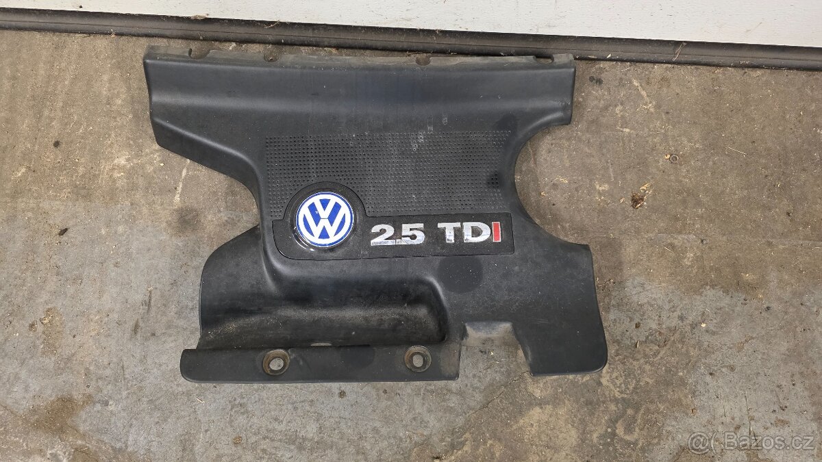 VW T4 111kW - kryt motoru 7D0 119 512 D