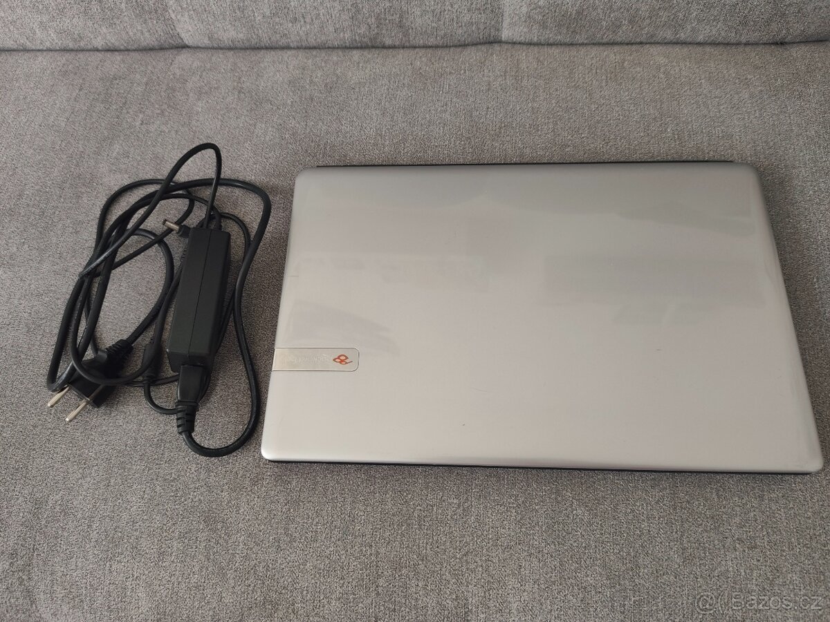 Packard Bell Z5WT3