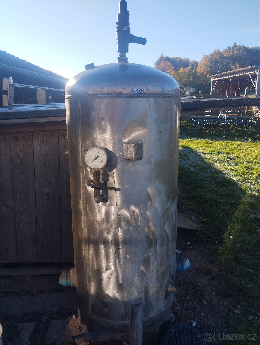 Tlaková nádoba celozinkovaná 380 l