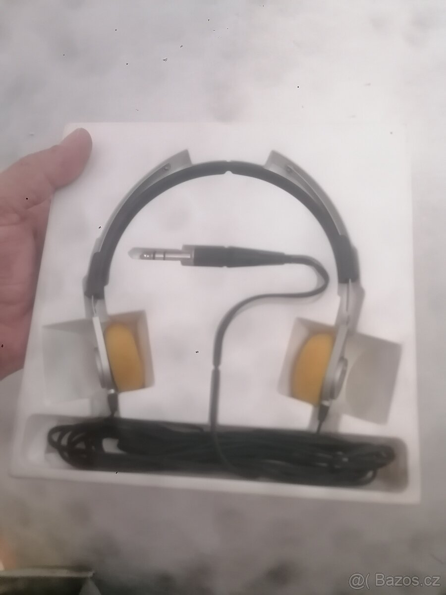 Vzácné sluchátka Sony MDR-3