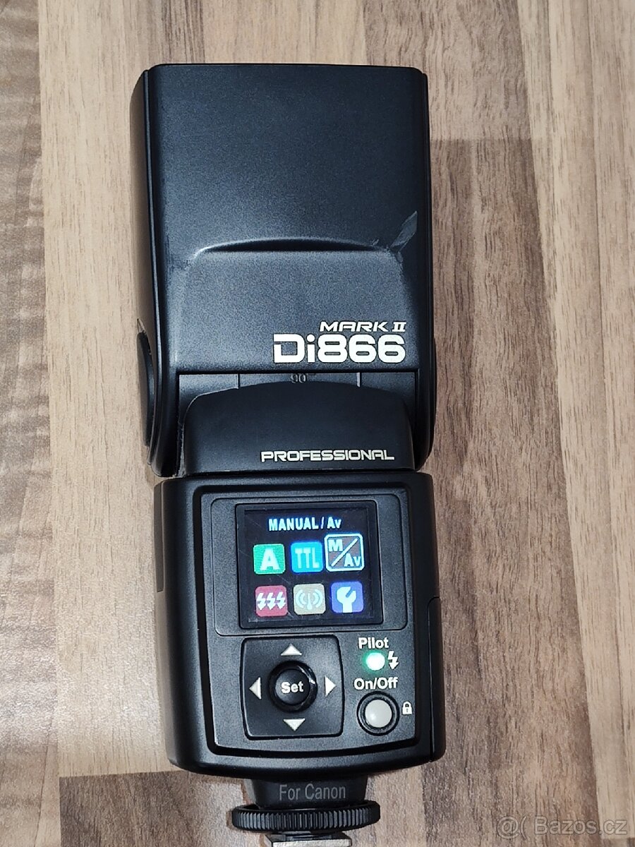 Nissin blesk Di866 Mark II pro Canon