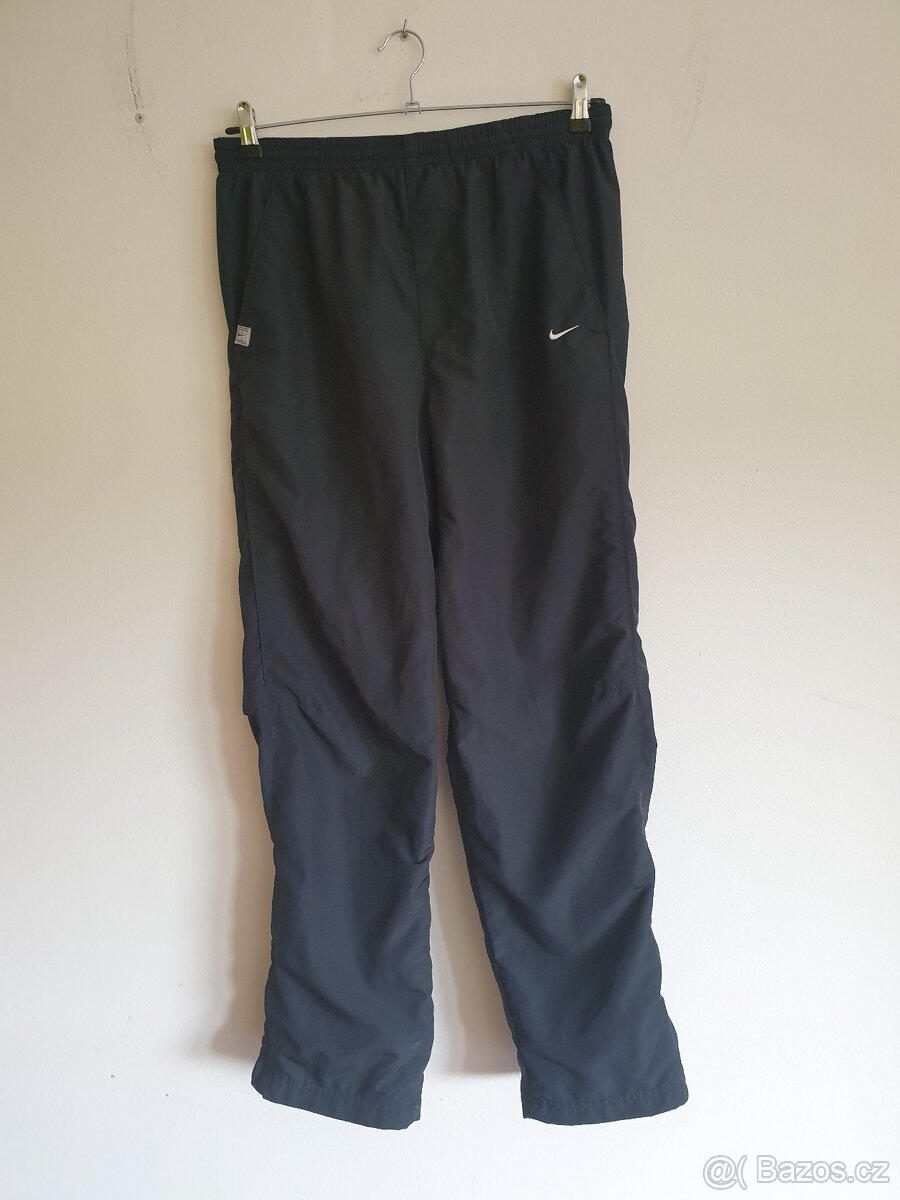 NEPOUŽITÉ volnočasové kalhoty NIKE DRY FIT