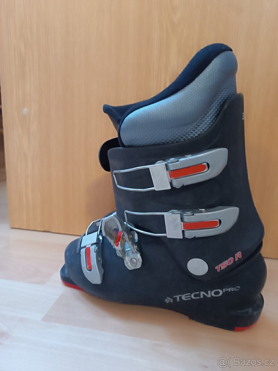 Dětské lyžařské boty 33