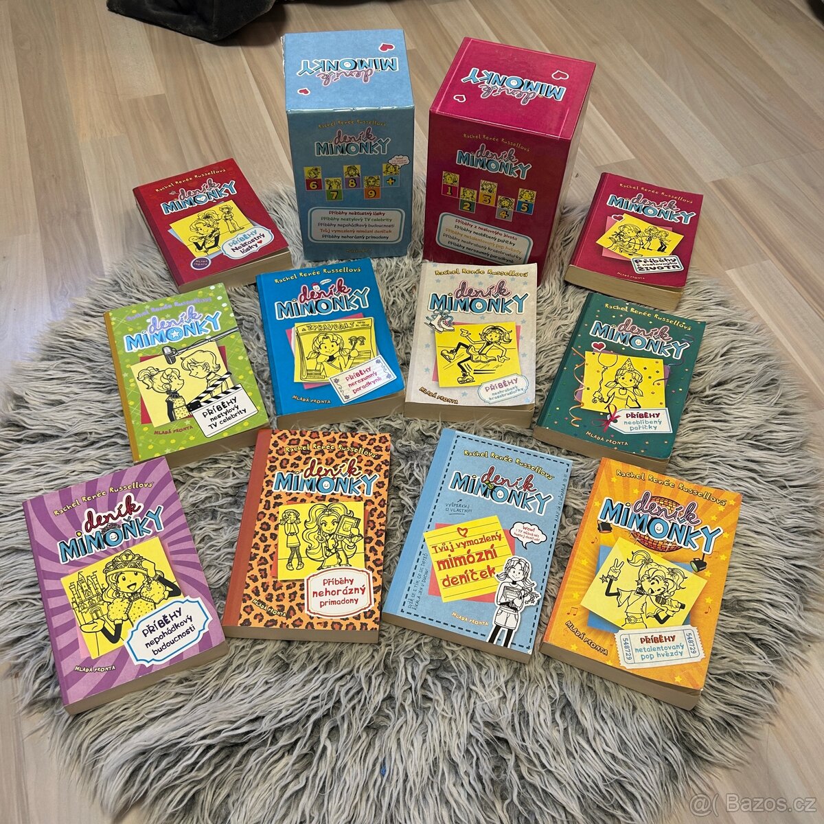 Deník mimoňky 1-9 + 2 boxy