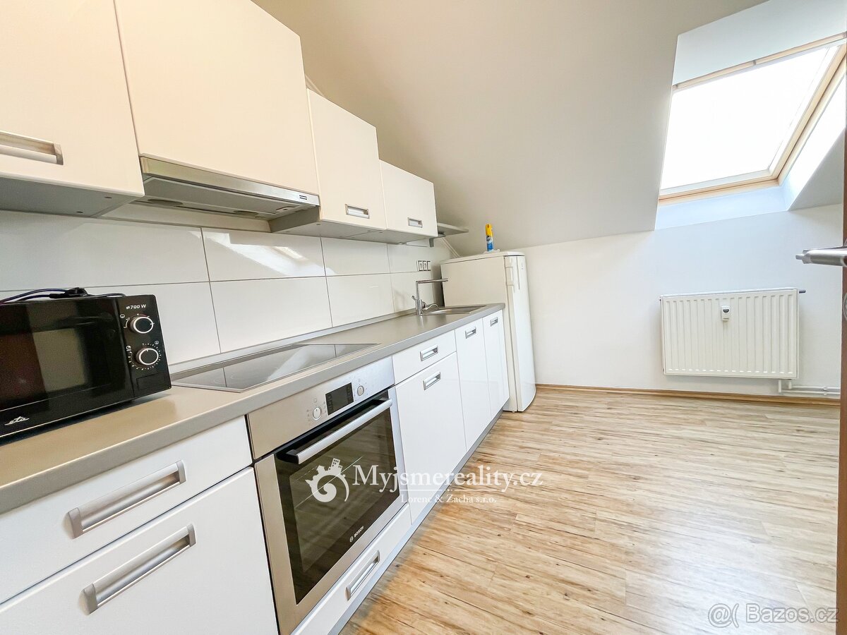 Pronájem cihlového bytu 1+1, 40 m², Znojmo, ul. Jiráskova