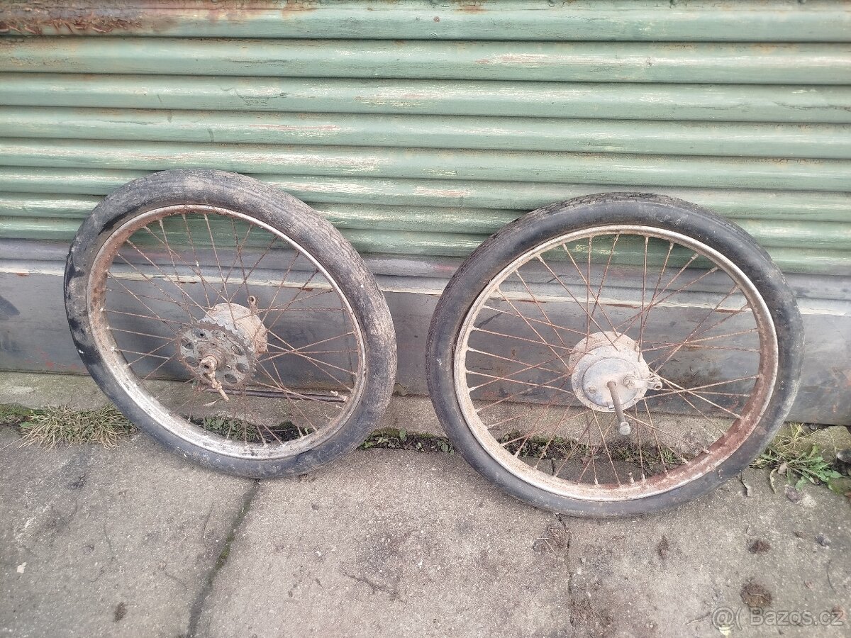 Kola moped stadion S11 S22 jawetta štíty rozeta komplet