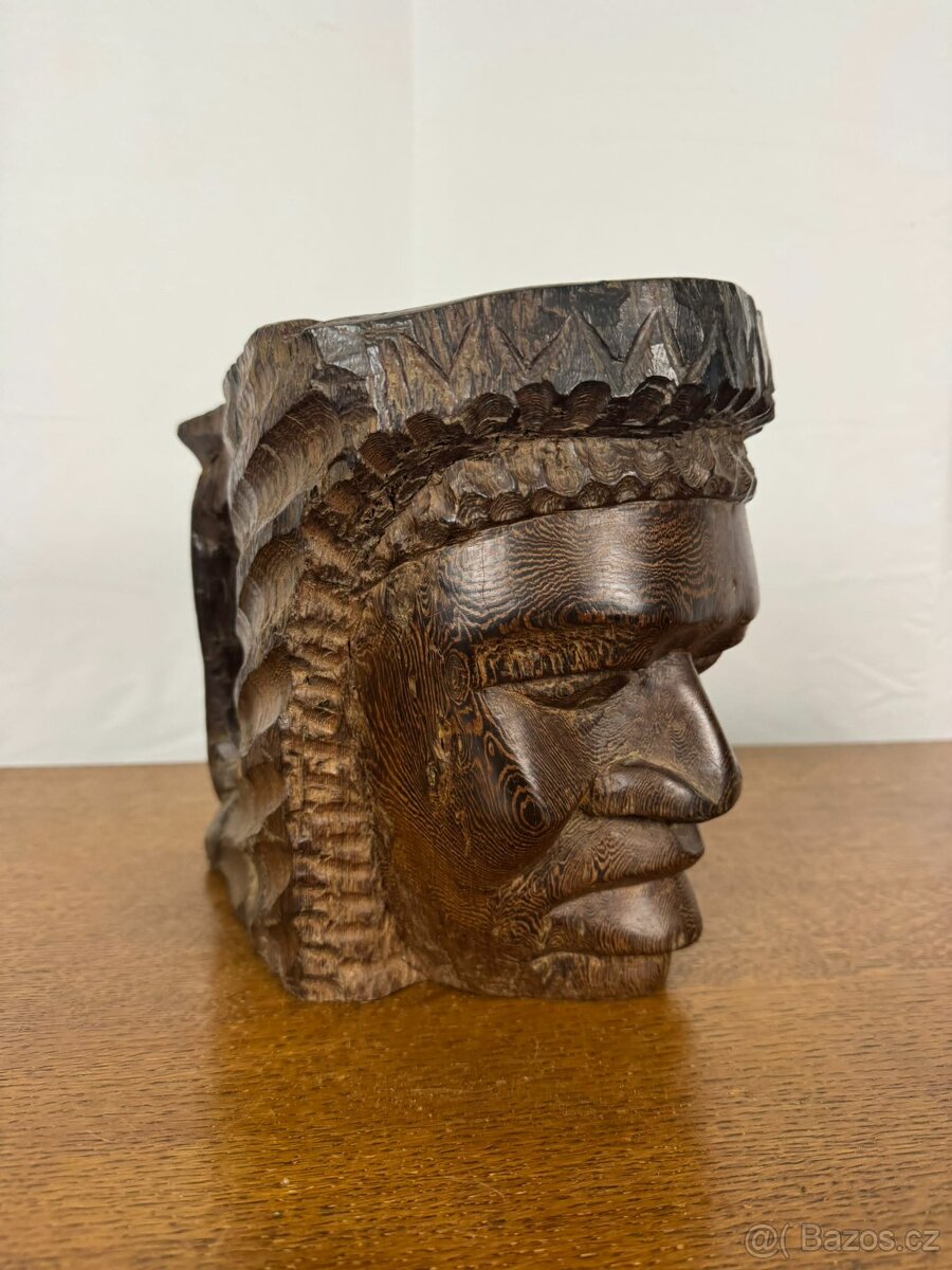 Rituální dřevěná nádoba ve tvaru hlavy (602006)