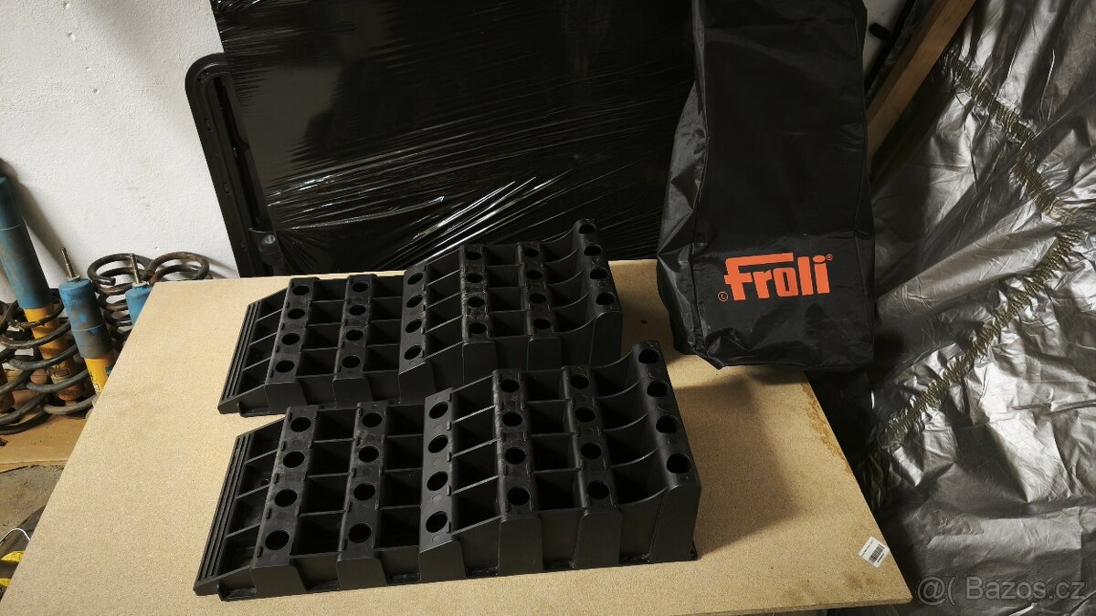 Nájezdové klíny Froli