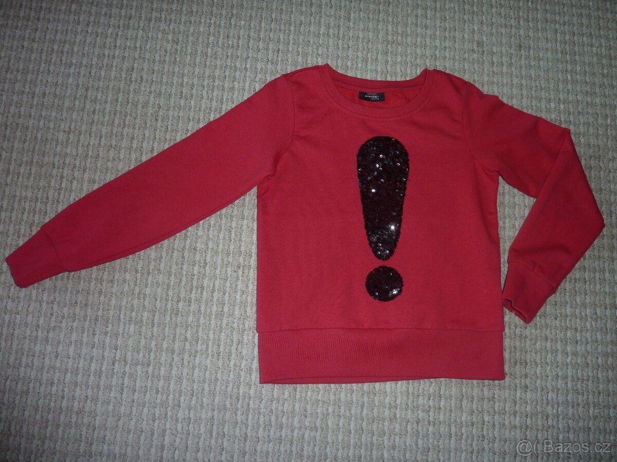Červená mikina, vel.134