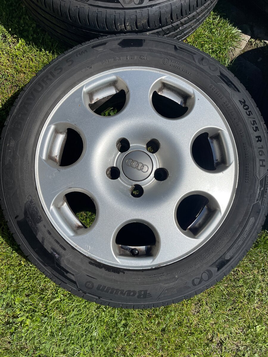 Sada alu Kol Audi 16 ET 42+letní pneu