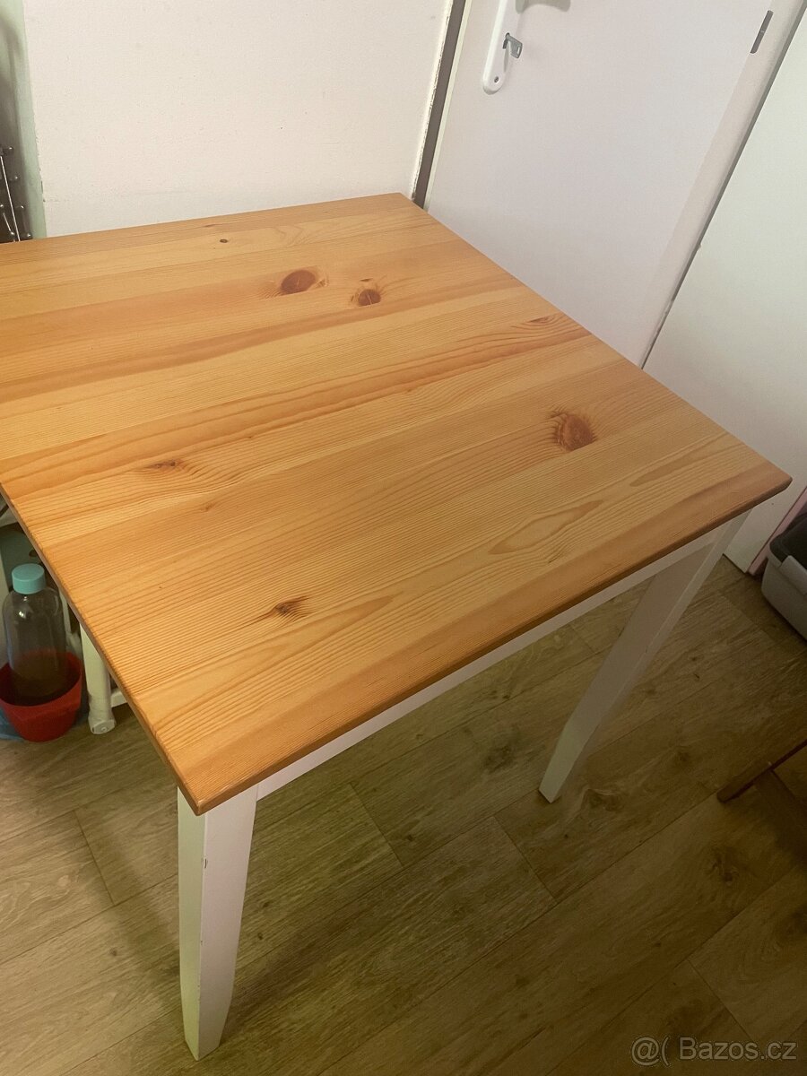 Ikea jídelní stůl 74x74cm